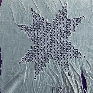 ANTIQUE LACE STAR 15 x 15